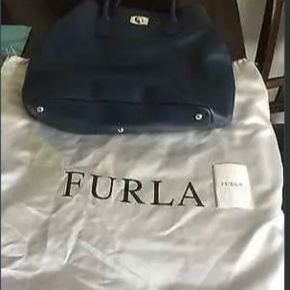 MINT Condition LARGE Navy Blue Leather Furla Tote - Picture 2 of 3